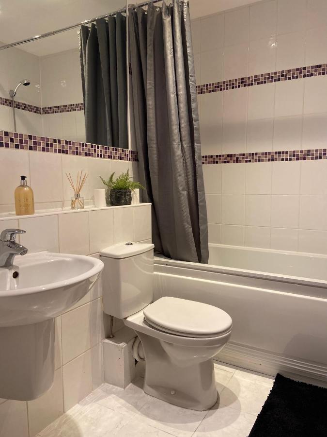 Apartment 2 Bedroom, 2 Bathroom With Free Parking In A Great Location Cambridge (Cambridgeshire)