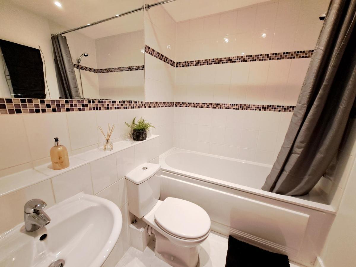 2 Bedroom, 2 Bathroom With Free Parking In A Great Location Cambridge (Cambridgeshire)